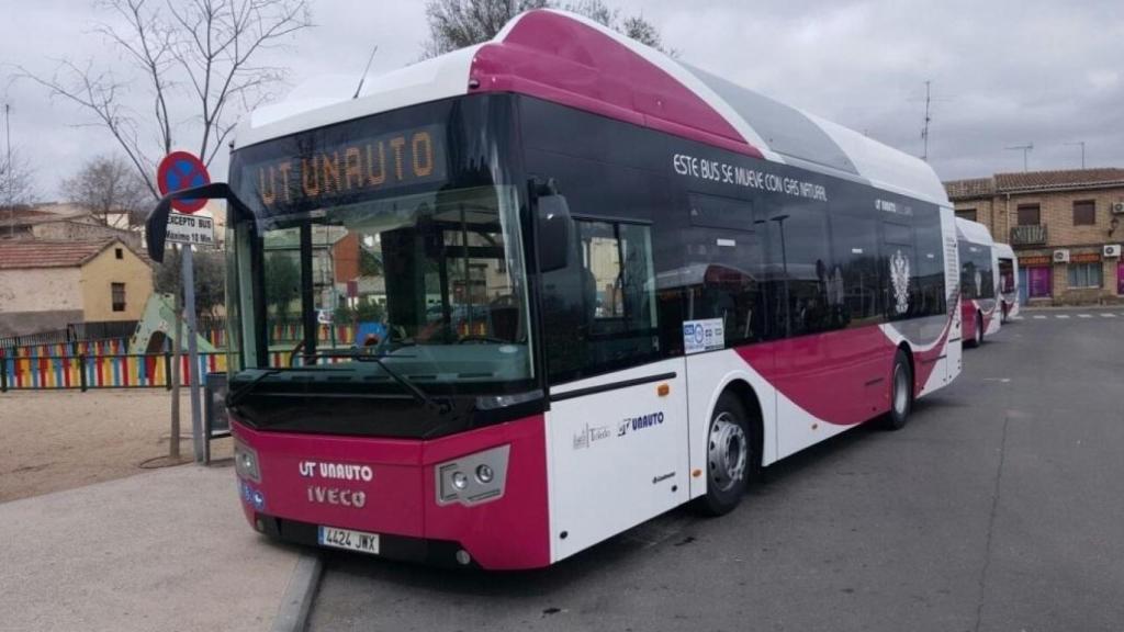 Un autobús en la ciudad de Toledo.