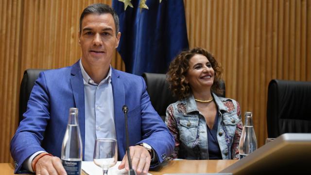 Pedro Sánchez y María Jesús Montero.