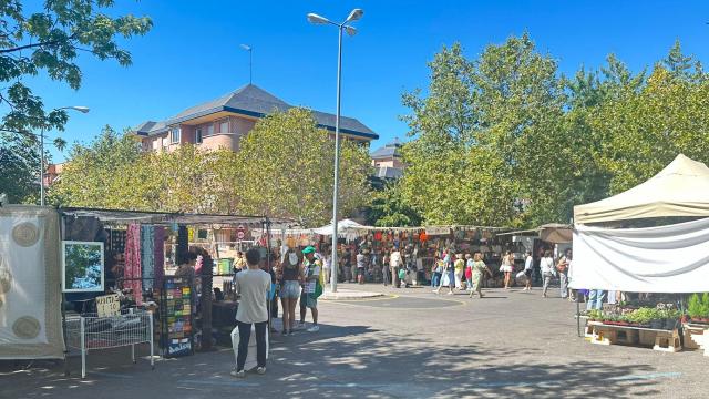 Puestos del mercadillo de Majadahonda.