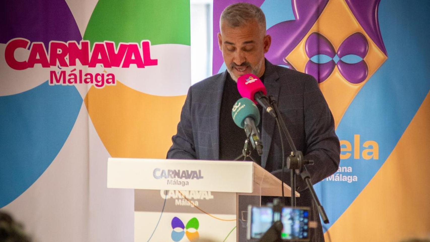 El presidente de la Fundación Ciudadana del Carnaval de Málaga en el acto de presentación de La Escuela.