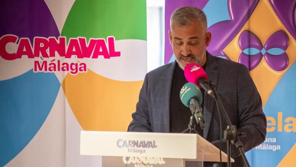 El presidente de la Fundación Ciudadana del Carnaval de Málaga en el acto de presentación de La Escuela.