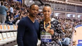 Ana Peleteiro con su entrenador Iván Pedroso