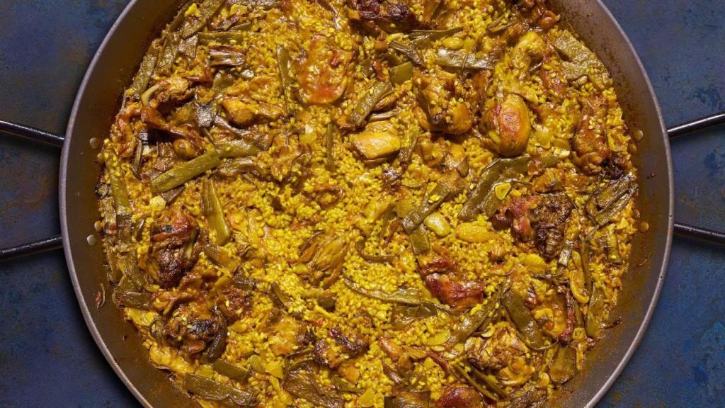 Paella valenciana con hígado y otros ingredientes. Igual que ninguno