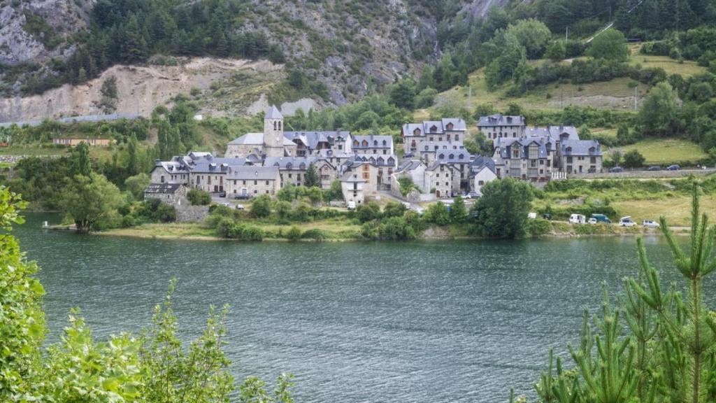 Pueblo de Lanuza, Huesca.