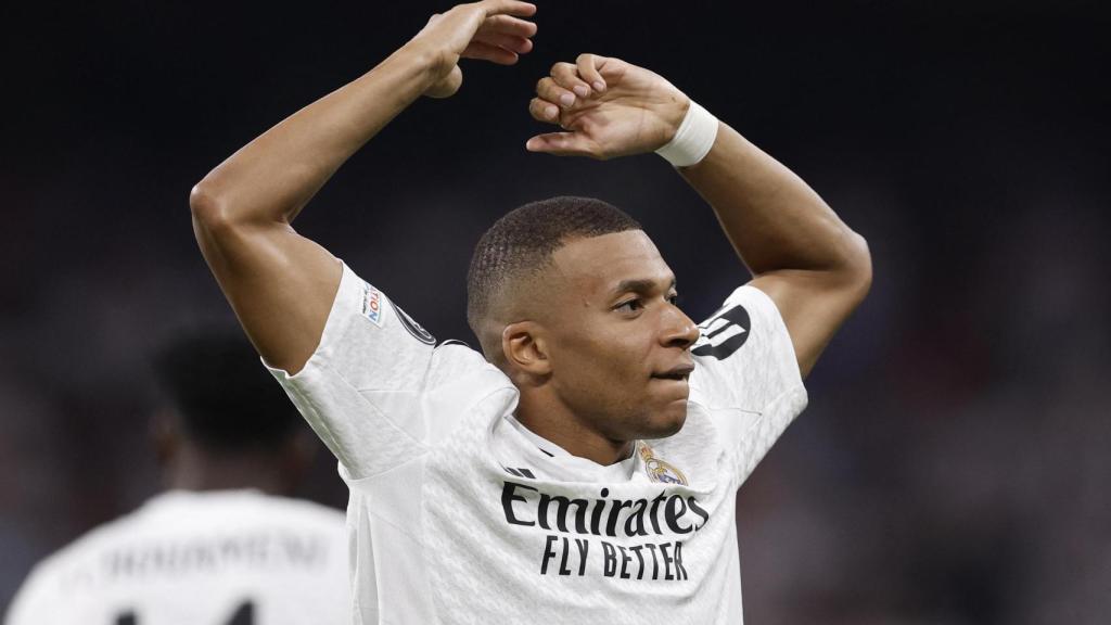 Mbappé celebra su gol ante el Stuttgart, el primero en Champions con el Real Madrid.