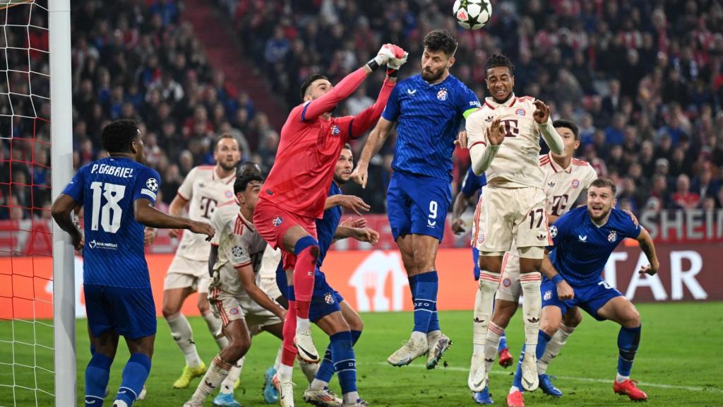 Un lance del partido entre el Bayern y el Dinamo de Zagreb.