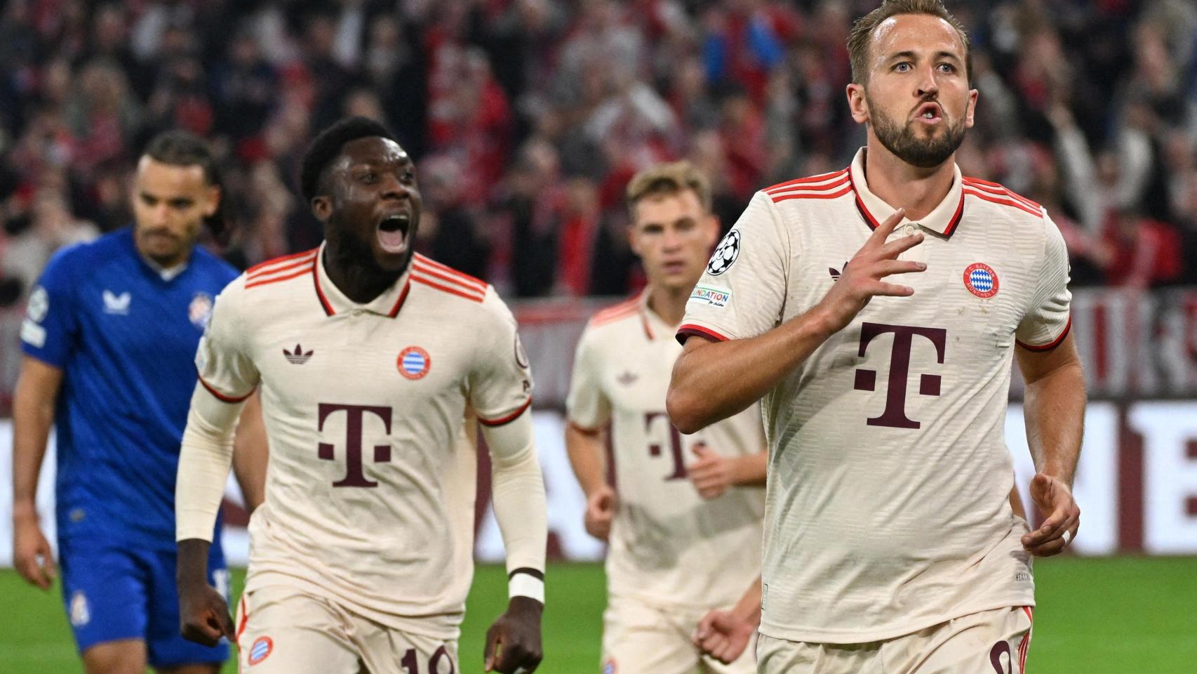 Harry Kane celebra uno de sus cuatro goles al Dinamo de Zagreb