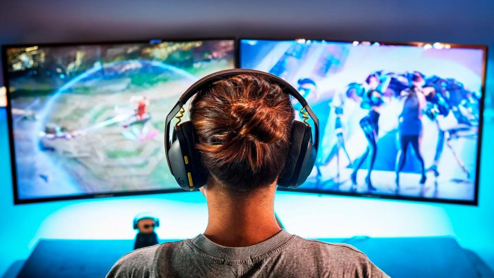 Inalámbricos, ultraligeros, con Dolby Atmos y por menos de 47€: así son los auriculares gaming de Logitech más buscados de PcComponentes