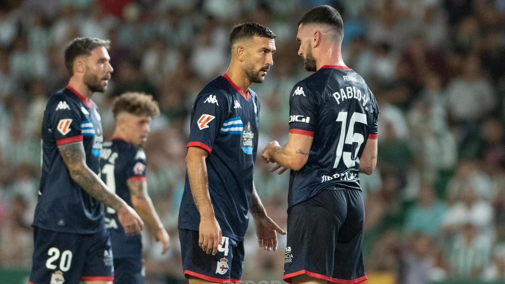 Jugadores del Deportivo durante el partido contra el Córdoba