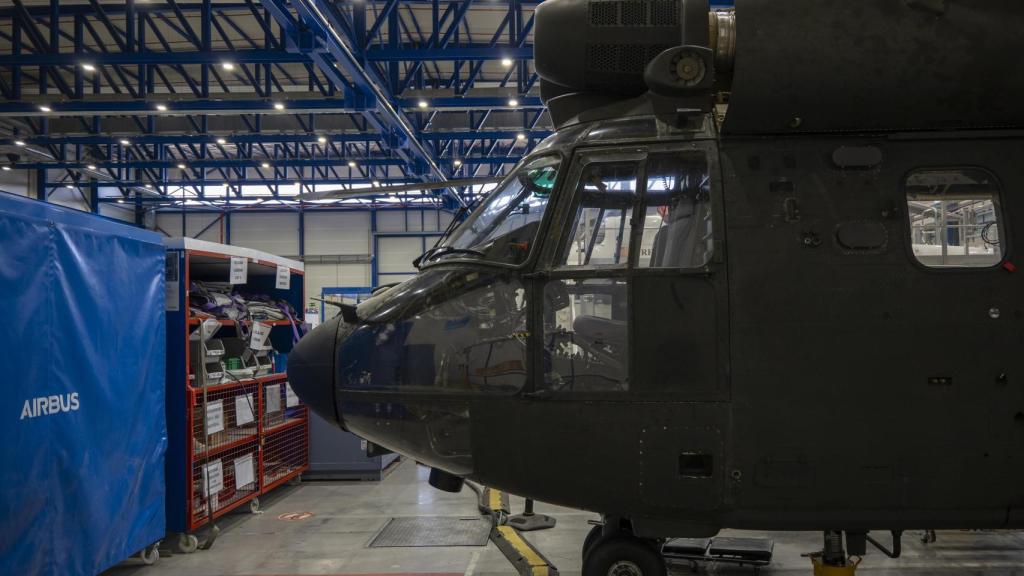 Una parte de un helicóptero Super Puma.