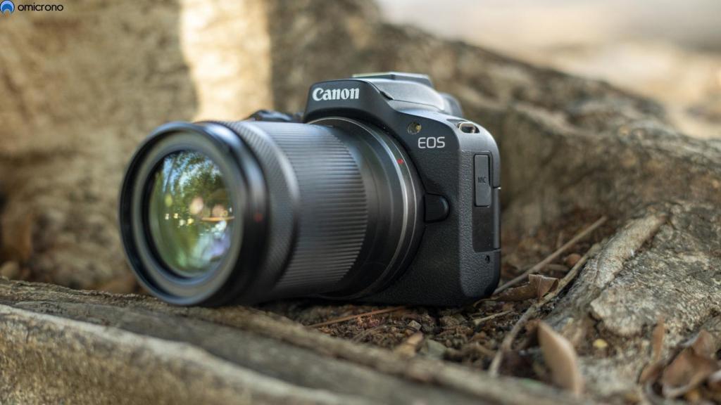 Canon EOS R50.