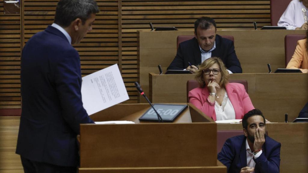 Carlos Mazón durante el debate de Política General