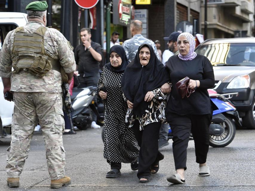 Familiares de los terroristas heridos acuden a los hospitales.