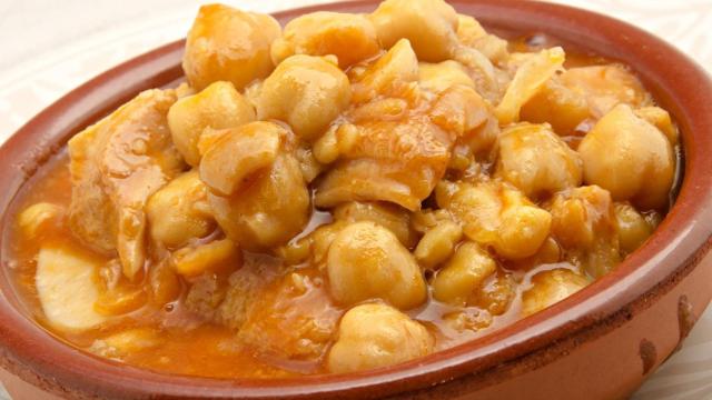 Callos a la gallega en una foto de archivo