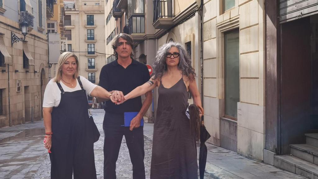 María del Mar Valera, Javier Galdeano y Gabriela Córdoba, este miércoles tras anunciar las protestas de la hostelería.