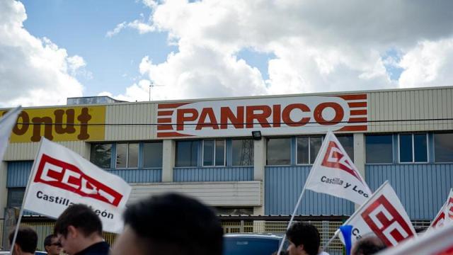 Imagen de una protesta de CCOO frente a la fábrica de Bimbo en Valladolid