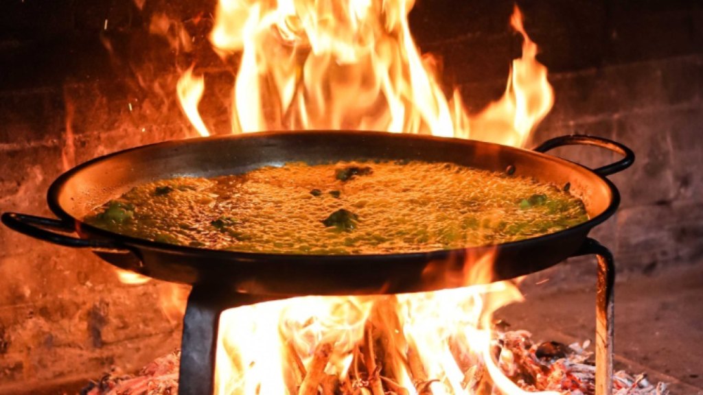 Los arroces de Segis, al fuego de leña.