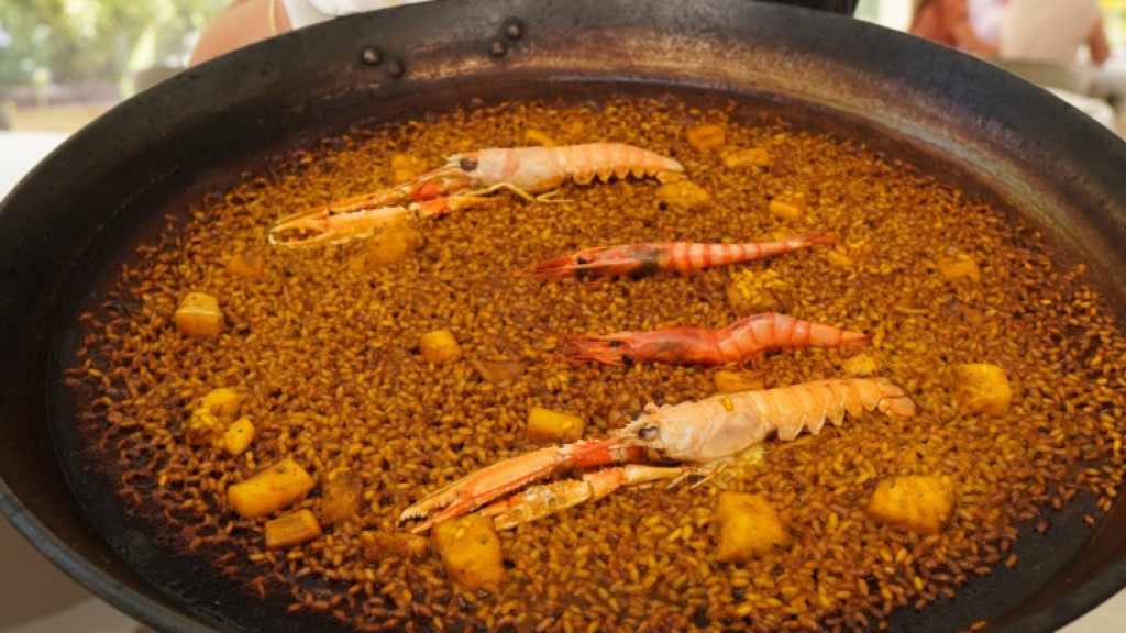 Restaurante Cachito y su paella.