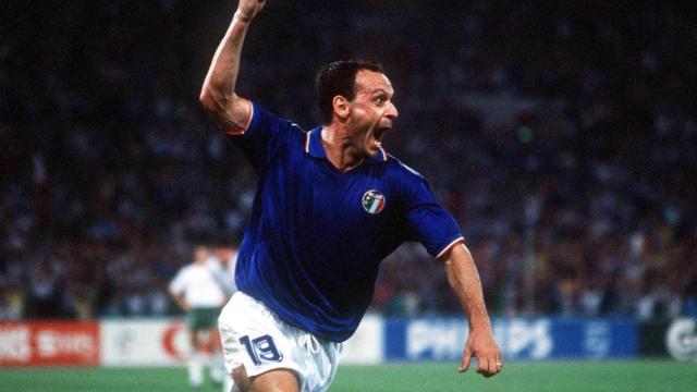 Totó Schillaci, con Italia durante su etapa como futbolista en activo.