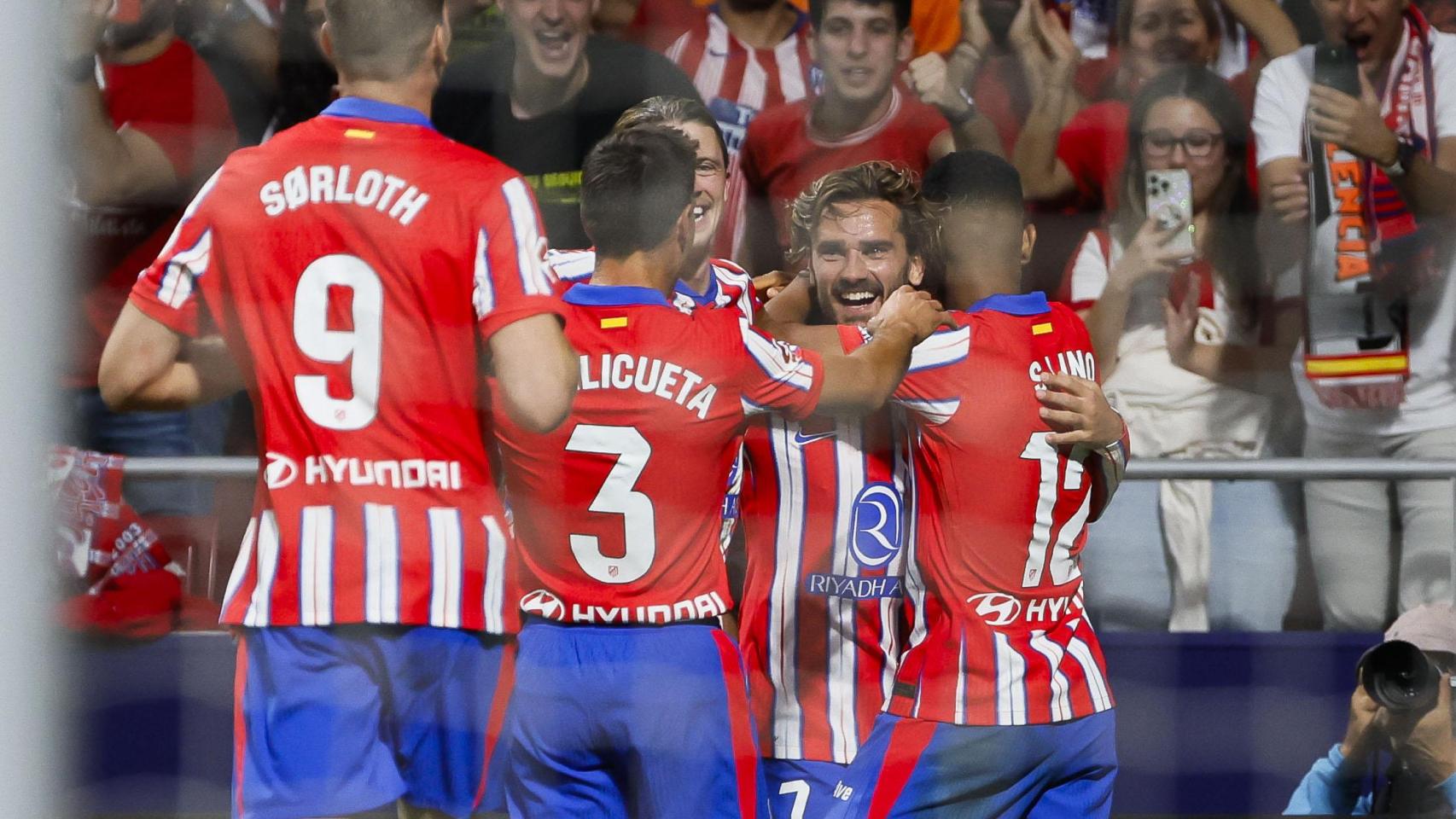 Los jugadores del Atlético de Madrid celebran un gol.