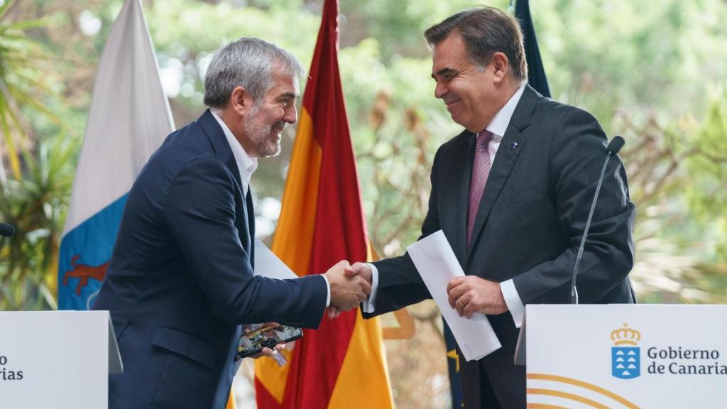 El vicepresidente de la Comisión Europea, Margaritis Schinas, y el presidente de Canarias, Fernando Clavijo, hoy en Tenerife.