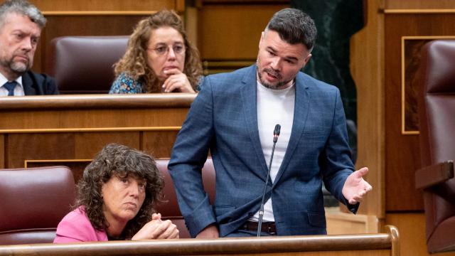 VÍDEO | Rufián pregunta al Gobierno cuánto pretenden alargar la legislatura y avisa de los pactos de Junts con PP y Vox