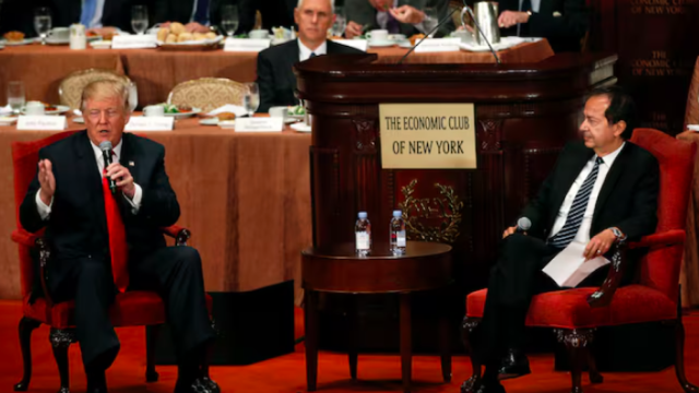 Donald Trump y John Paulson en una conferencia en Nueva York.