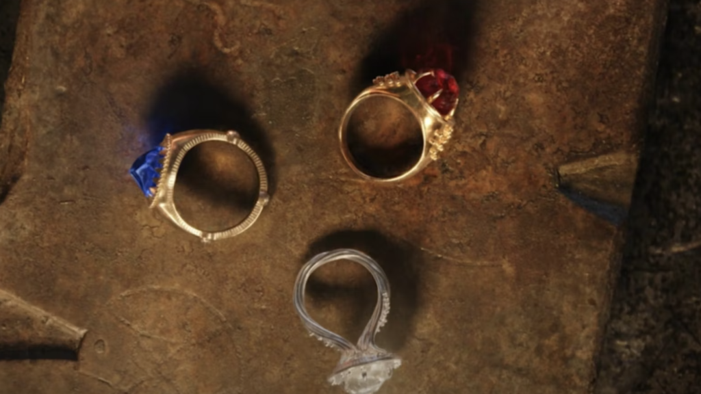 Los tres anillos de los elfos en la serie.