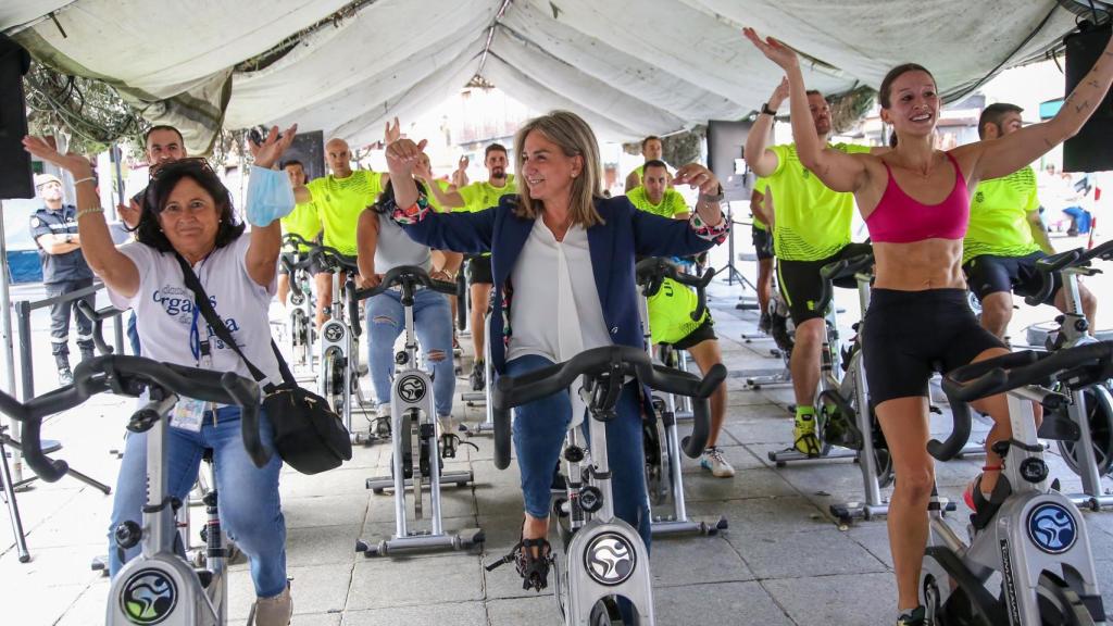 Milagros Tolón en la maratón de bicis estáticas en Toledo. Foto: Delegación de Gobierno en CLM.