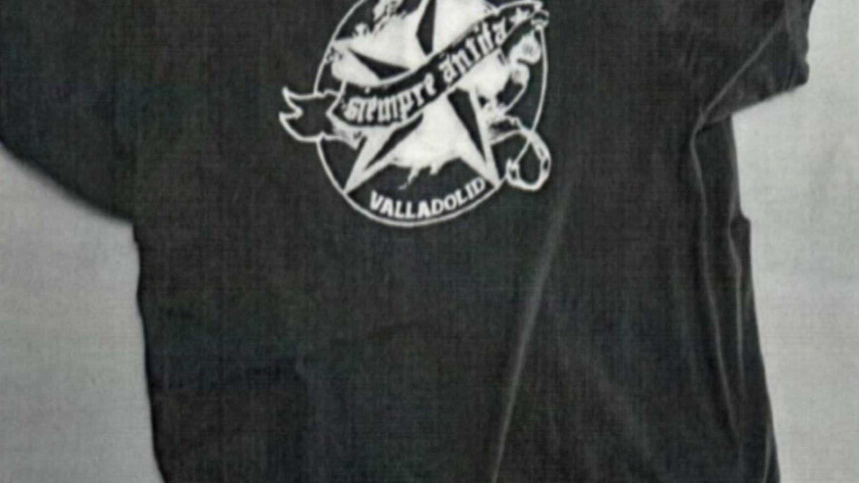 Camiseta antifascista que portaba uno de los agredidos