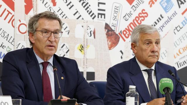 El presidente del Partido Popular (PP), Alberto Núñez Feijóo, en una rueda de prensa conjunta con el ministro de Exteriores de Italia, Antonio Tajani.