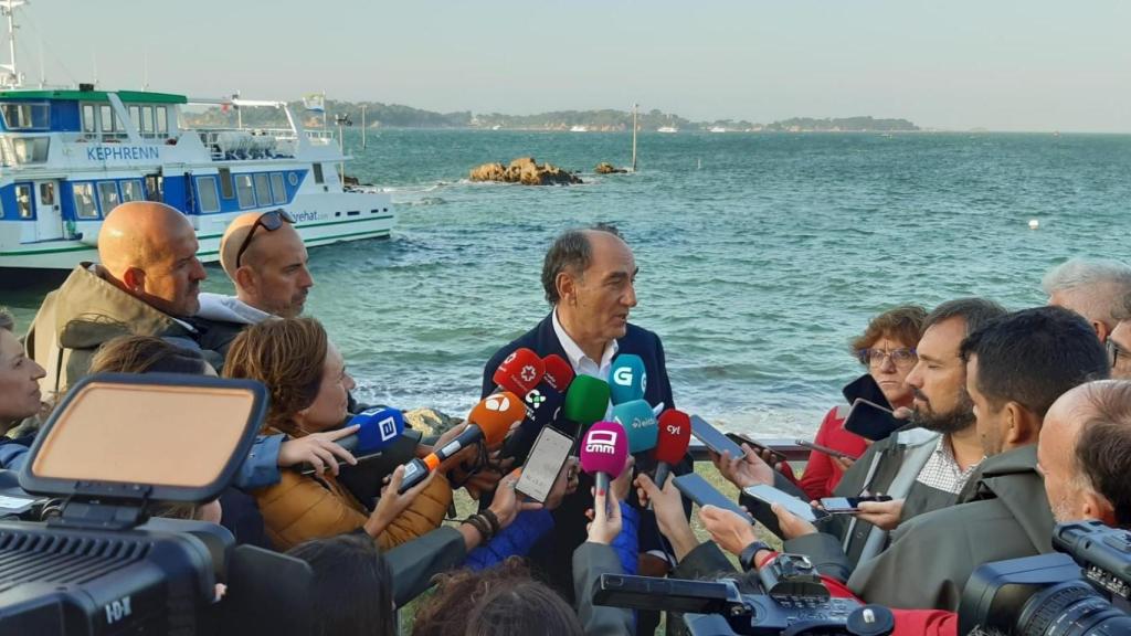 Ignacio Sánchez Galán, presidente de Iberdrola, en un encuentro con los medios en la inauguración del parque eólico marino Saint Brieuc en Francia