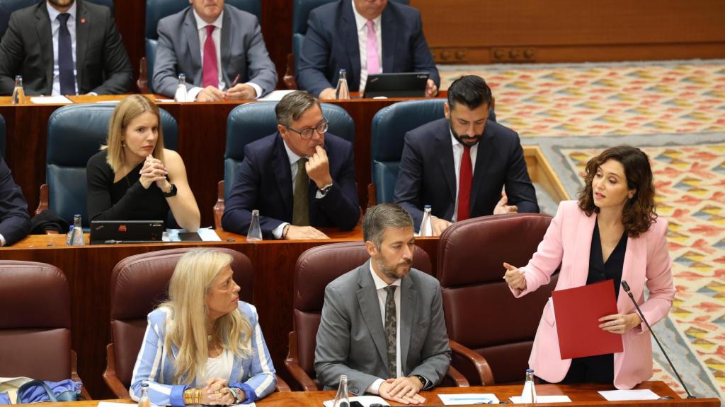 La presidenta de la Comunidad de Madrid, Isabel Díaz Ayuso, interviene durante el pleno en la Asamblea de Madrid este jueves.