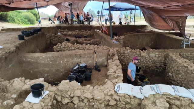 Imágenes de las excavaciones en el Cerro del Villar de Málaga.