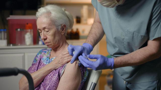 La campaña de vacunación empieza el lunes en las residencias de Galicia