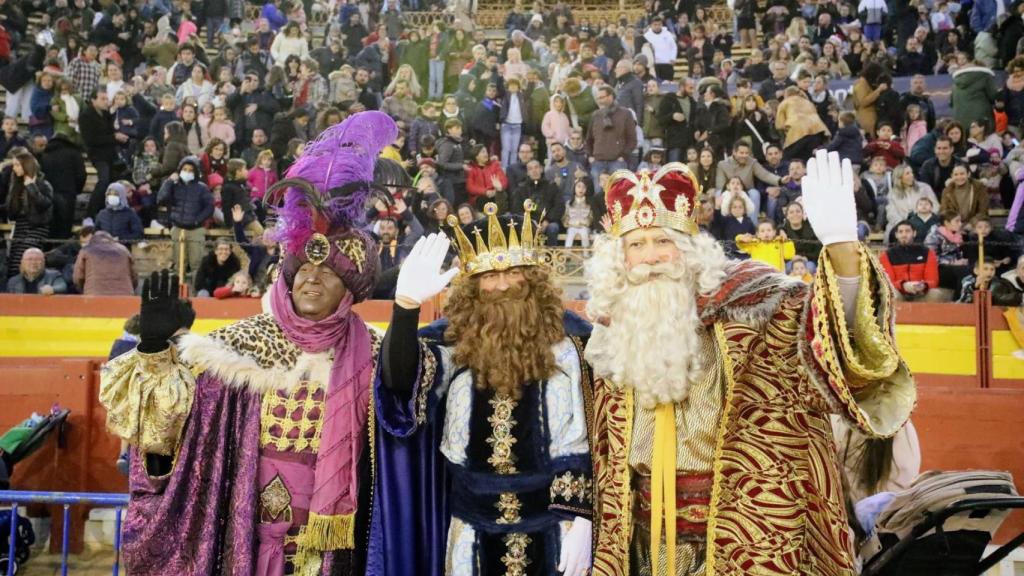 Los Reyes Magos en la Cabalgata de Alicante.