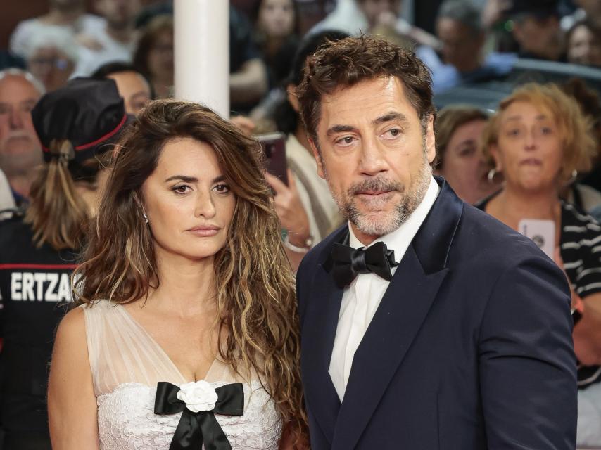 Pilar Bardem y Penélope Cruz en el 'photocall' del Festival de San Sebastián.