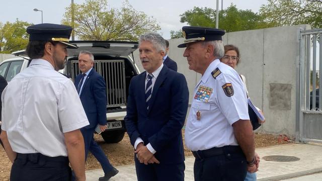 El ministro del Interior, Fernando Grande-Marlaska, en la inauguración de la nueva sede de la Unidad de Guías Caninos de la Jefatura Superior de Policía de Castilla y León en Valldolid