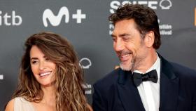 Javier Bardem y su esposa, Penélope Cruz, en la alfombra roja del Festival de San Sebastián.