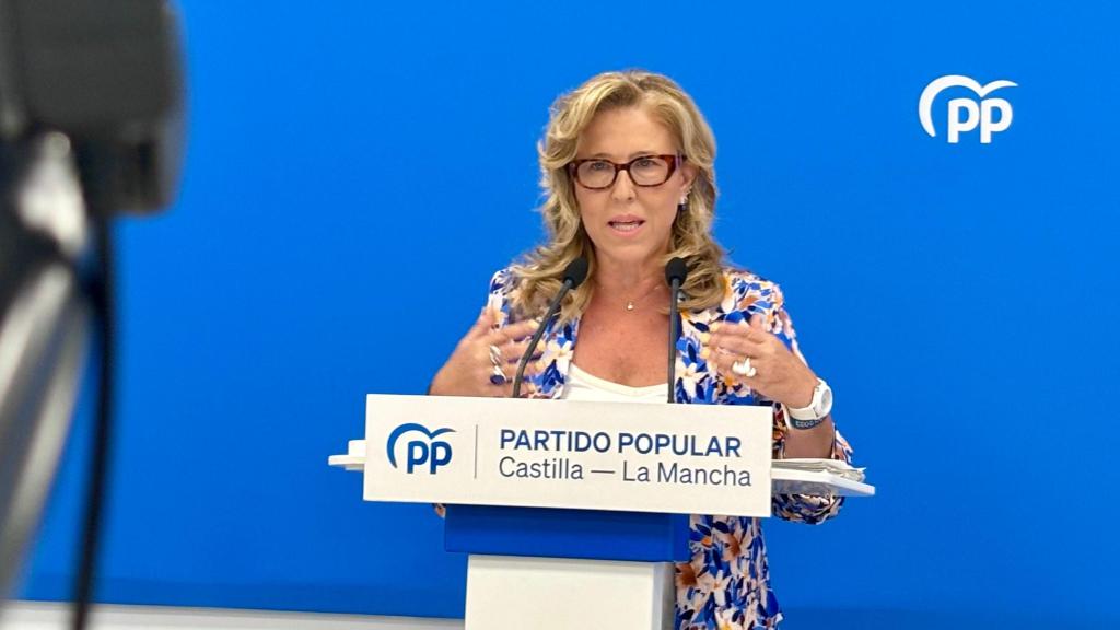 Pilar Alía, diputada nacional del PP por Toledo, durante una rueda de prensa.