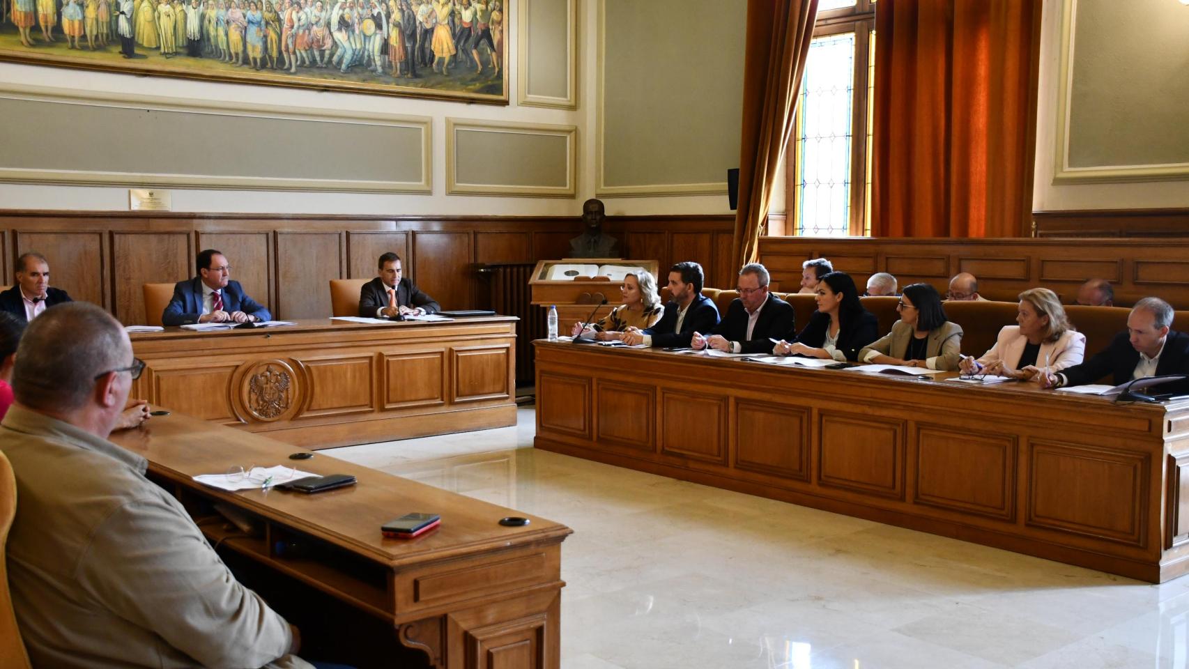 Pleno ordinario de la Diputación de Toledo celebrado este viernes.