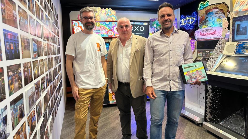 Víctor Alonso, Manuel Marmolejo y Santiago Bustamante en OXO Museo del Videojuego.