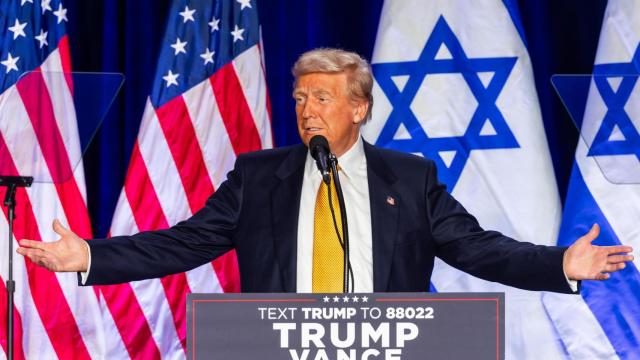 Donald Trump durante un acto en contra del antisemitismo.