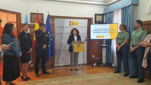 La subdelegada del Gobierno en A Coruña, María Rivas, en la presentación de la campaña 'La explotación sexual es violencia'