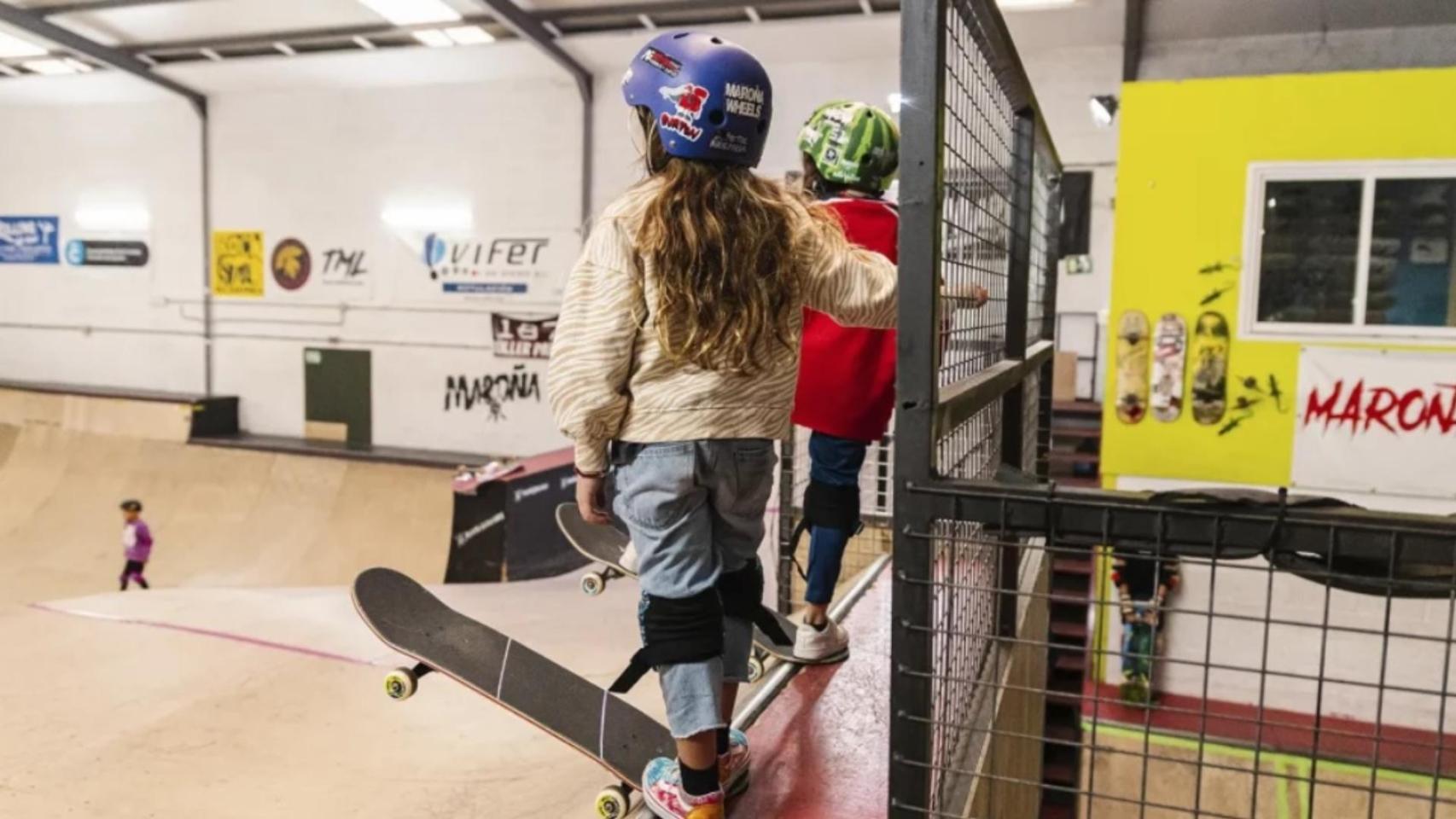 Instalaciones de la Escuela Profesional de Skate Maroña Indoor en A Coruña.