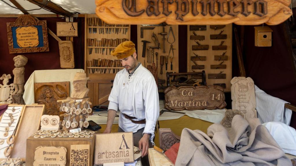 Imagen de archivo de un puesto de una feria medieval.