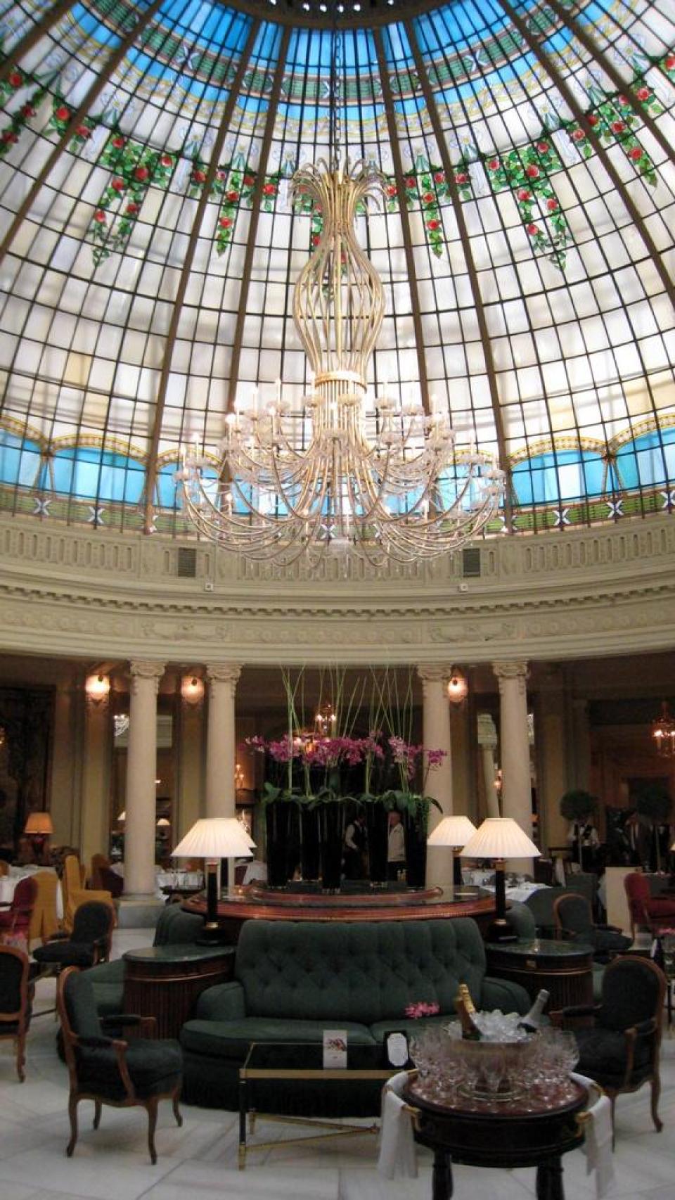 Cúpula del Hotel Palace, también obra de la Casa Maumejean.