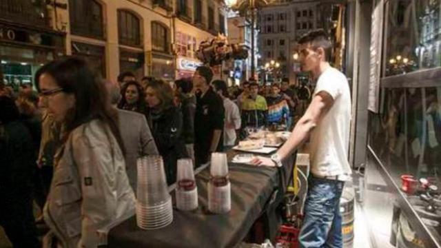 Una barra de un local, durante las Fiestas del Pilar 2023.