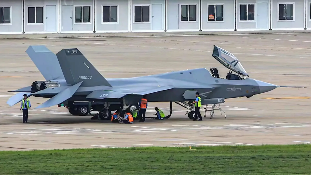 Una de las imágenes más claras del caza J-31 chino