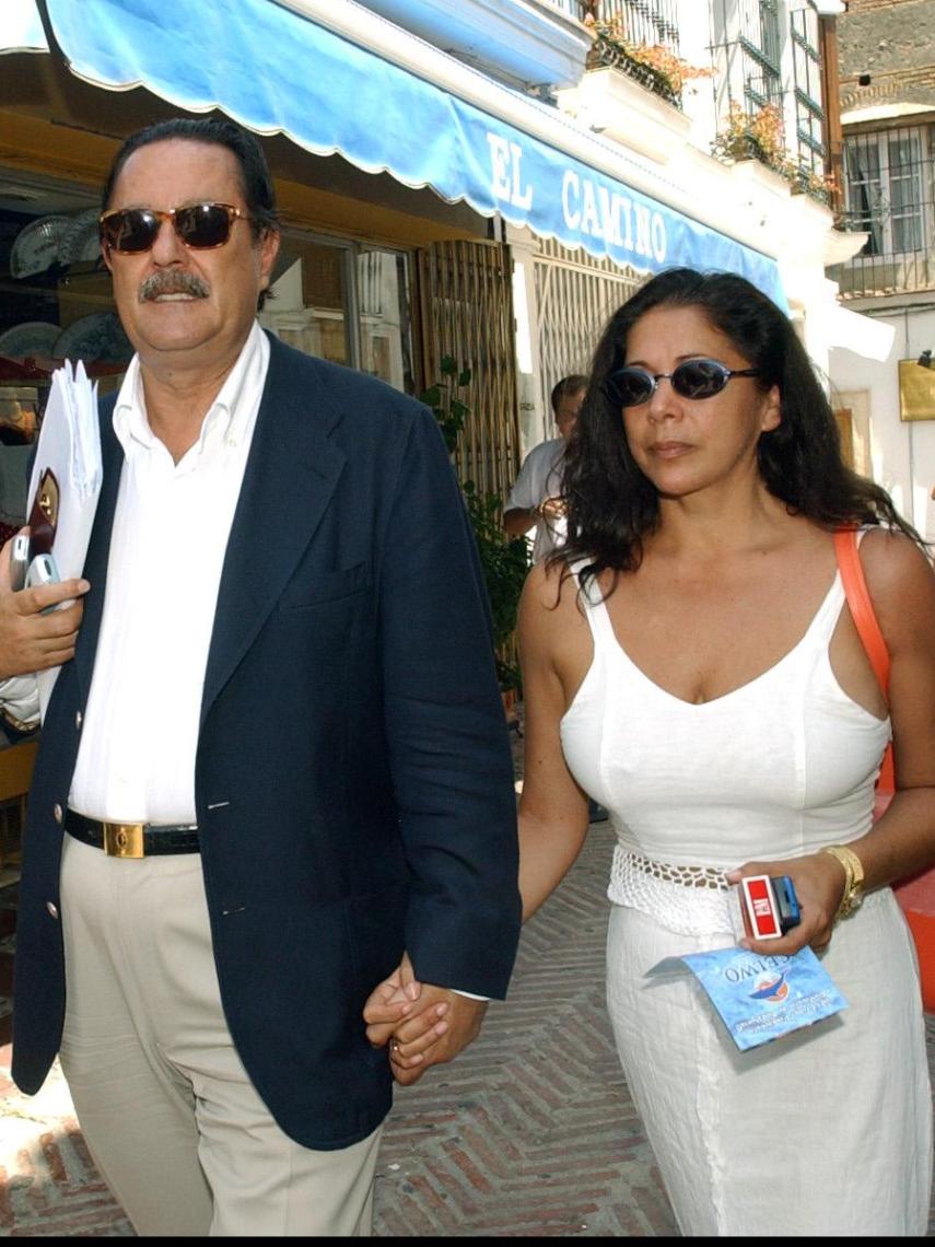 Julián e Isabel, en agosto de 2003, en Marbella.